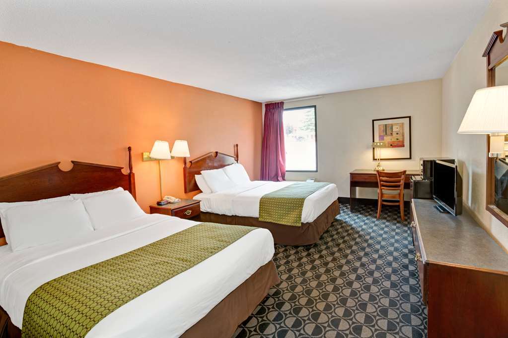 Clarion Inn & Suites Near Downtown Knoxville Chambre photo